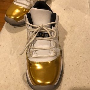Air Jordan 11 Retro Low “Closing Ceremony”